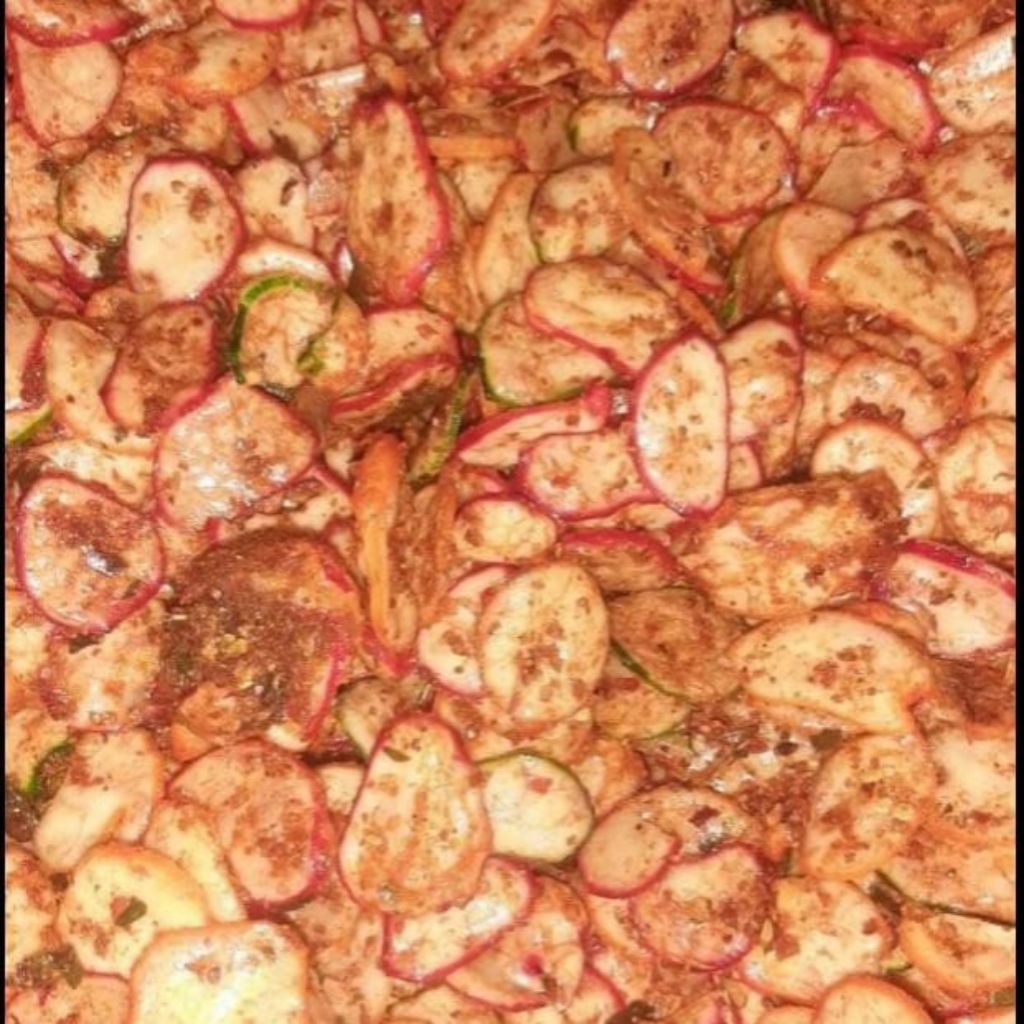 

KERUPUK SEBLAK KERING DAUN JERUK 100g