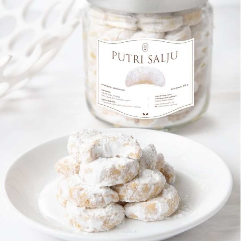 

Kue Putri Salju