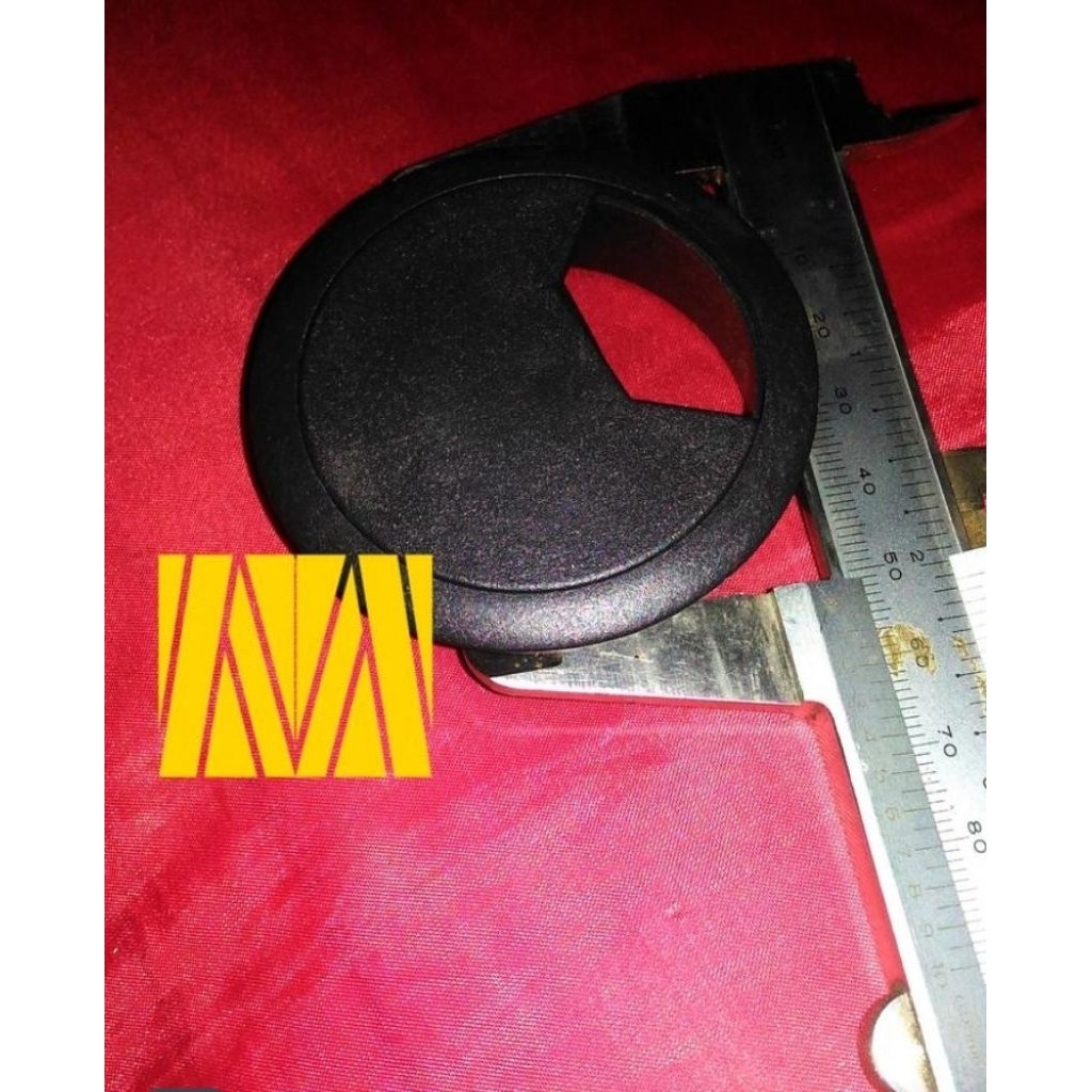 Tutup lubang kabel meja