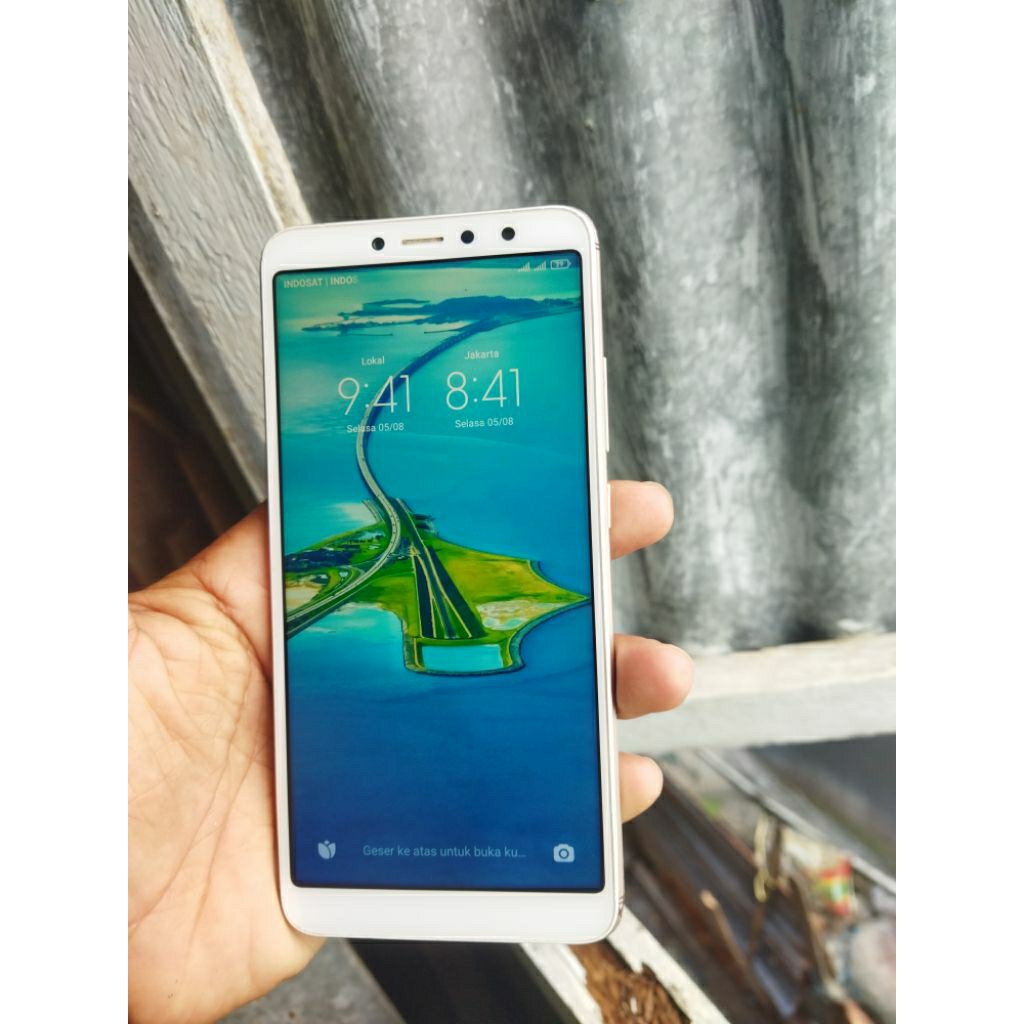hp normal redmi S2 ram 3/32 normal siap pakai kelengkapan hp saja baca deskripsi