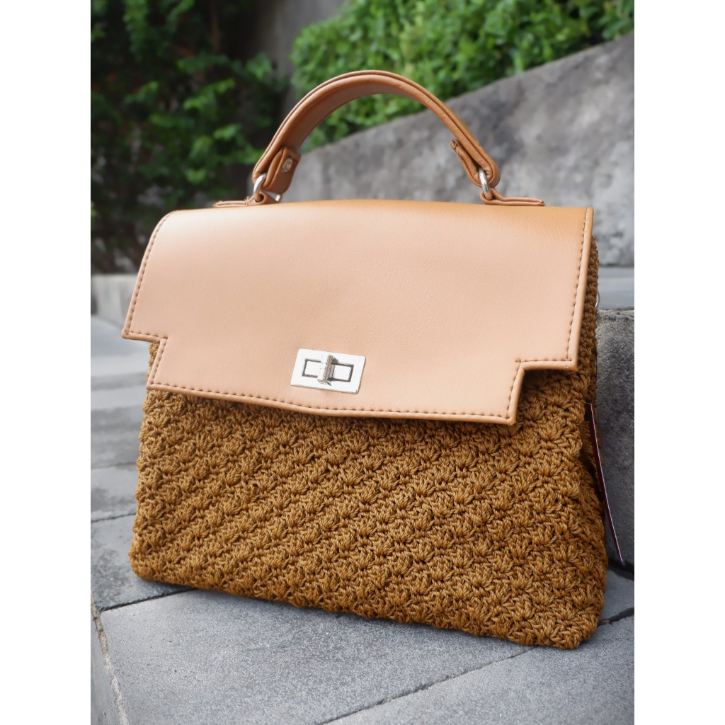 Gembil Collection by Omah Oblong Jogja Tas Rajut Premium Free Strap Top Handle Bag Kombinasi Kulit S