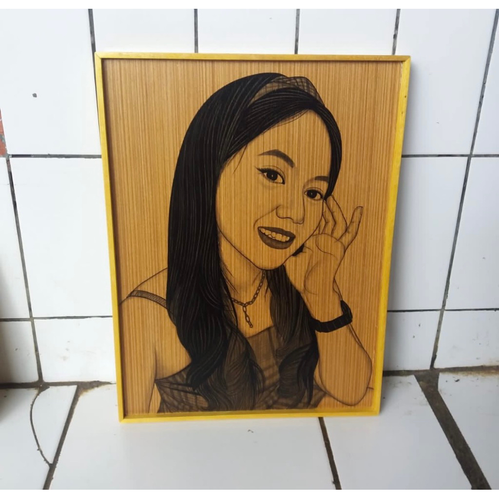 Kado wisuda, ulang tahun Lukisan kayu ukuran 30x40 cm 1 Wajah