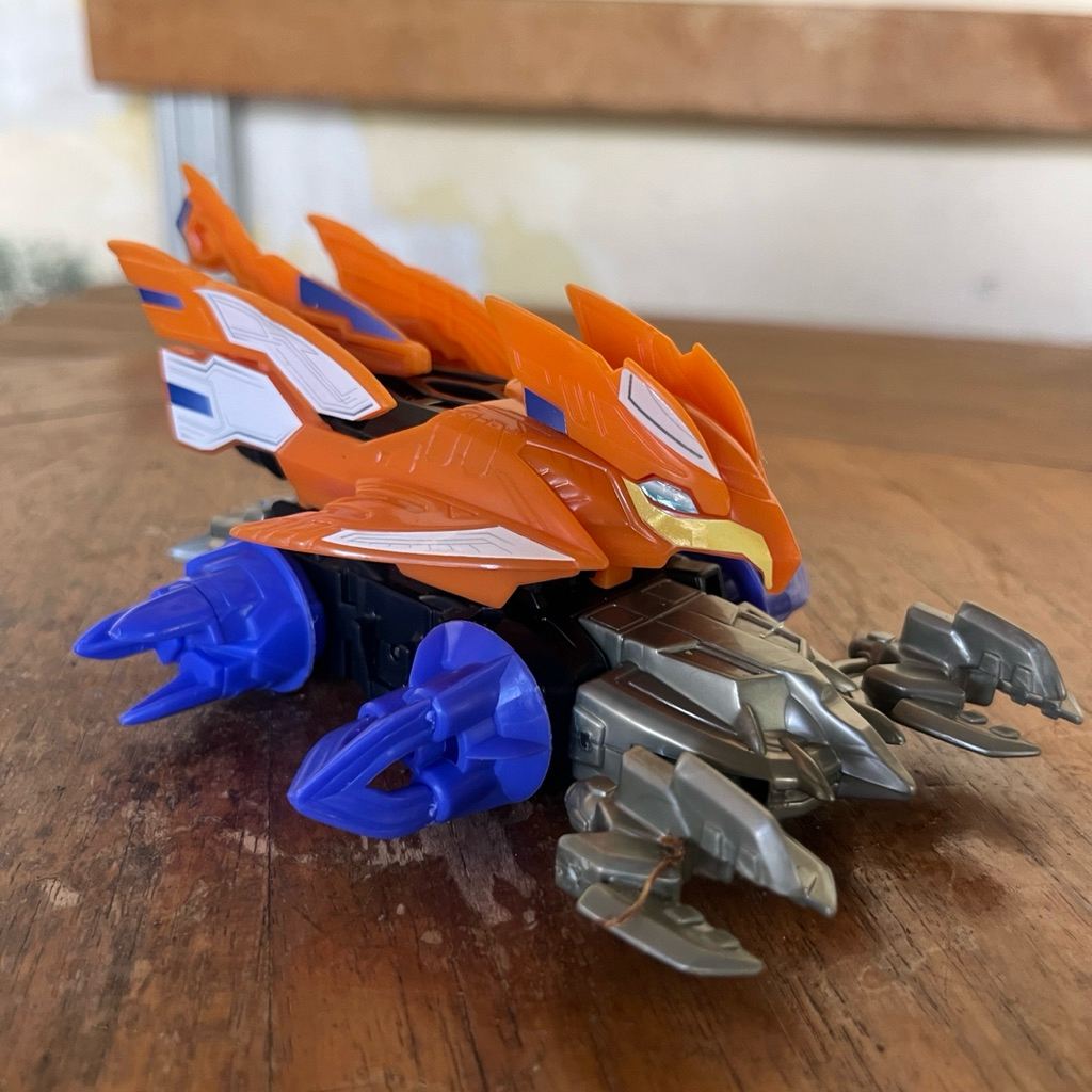 CRUSH GEAR GRIFEED BANDAI