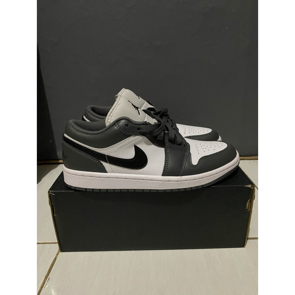 Nike air jordan 1 low iron grey white