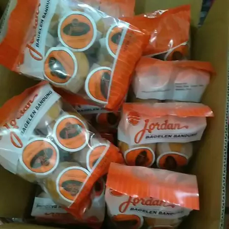 

Kue Jordan Makanan Khas Bagelen Bandung
