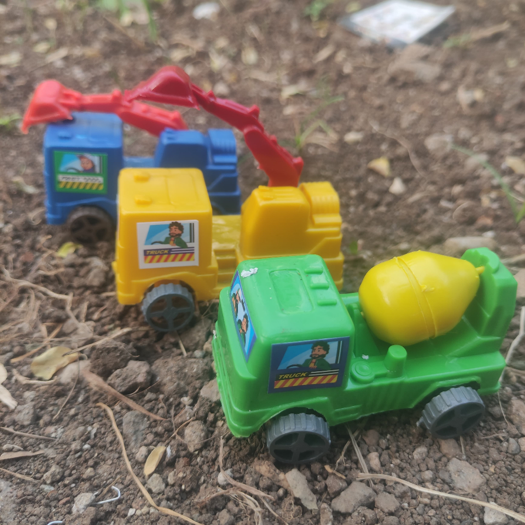 mainan truk buldozer plastik 1pcs / mobil mobilan anak