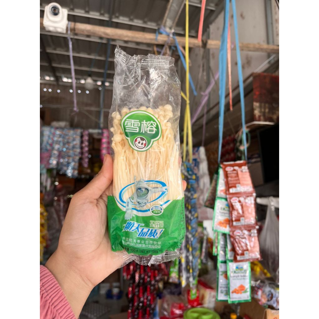 

JAMUR ENOKI PER 100G