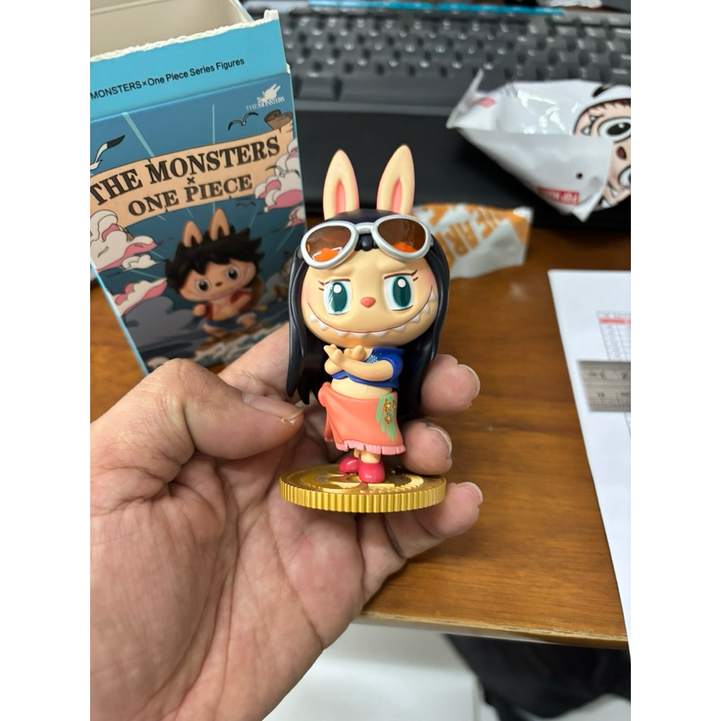 Pop Mart One Piece Nico robin