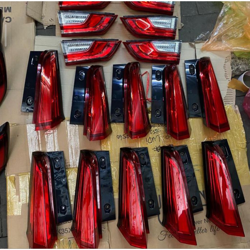 Sambungan atas stoplamp ertiga/xl-7