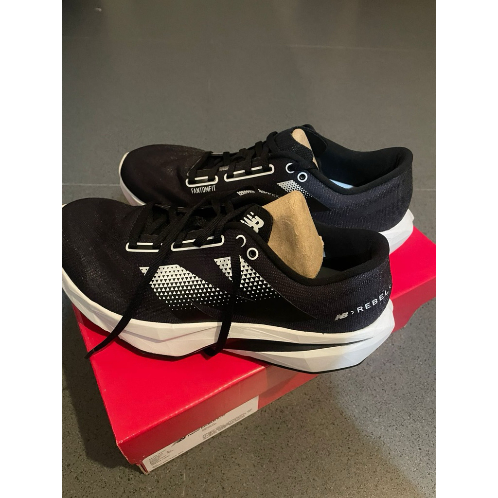 New Balance Rebel V4