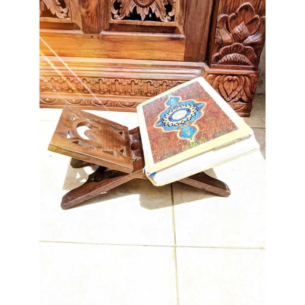 Stand Al-Qur'an / Rekal Kayu Kayu Jati