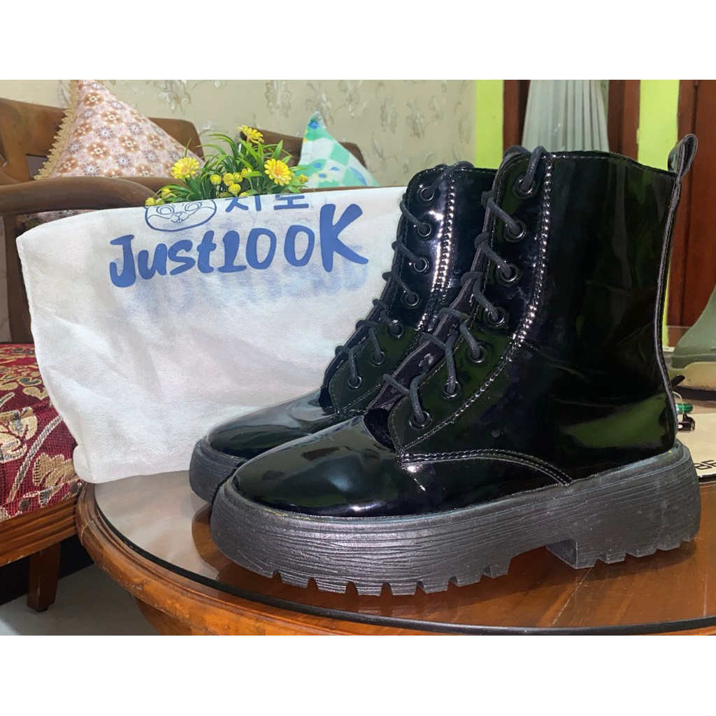Justlook jiyeong boots sepatu wanita preloved