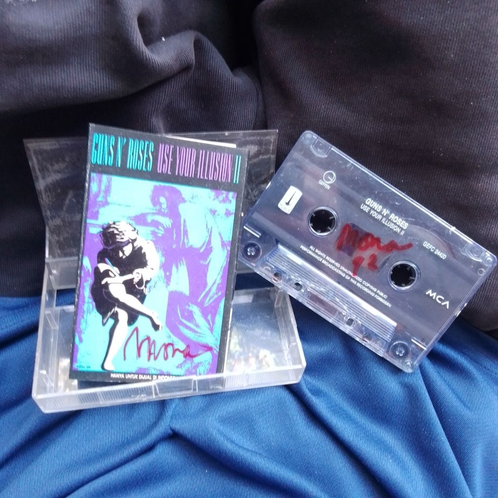 kaset pita guns n roses GNR use your Illusion II