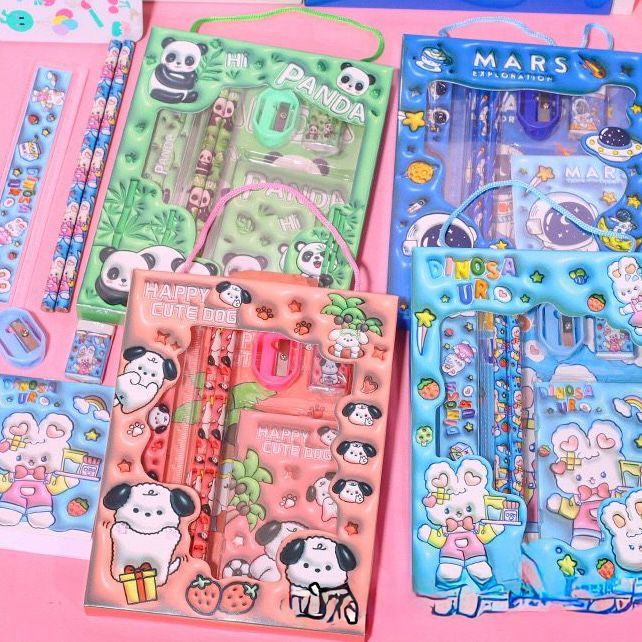 

Set Alat Tulis Sekolah Anak Timbul 3D Karakter Panda, Doggie & Space - Molly Dolly's