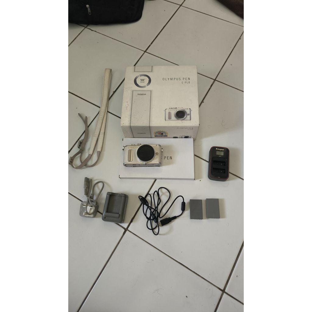 Olympus EPL8 warna putih