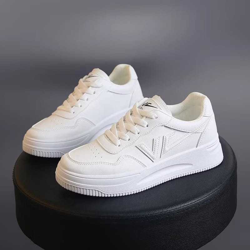 Sepatu Putih Wanita Korea Sneakers Kekinian Cewek Terbaru