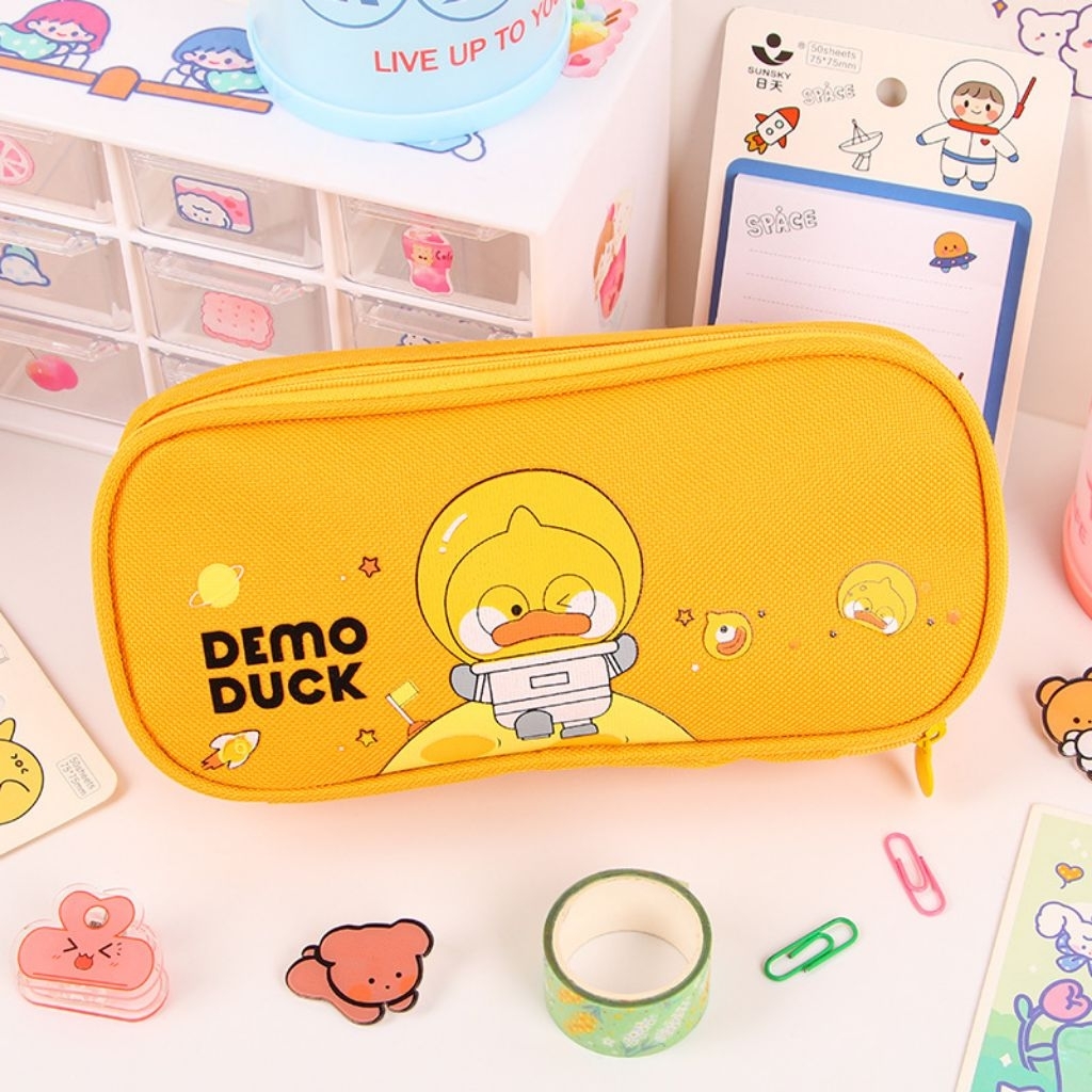 

TEMPAT PENSIL KARAKTER KAPASITAS BESAR PENCIL CASE LUCU