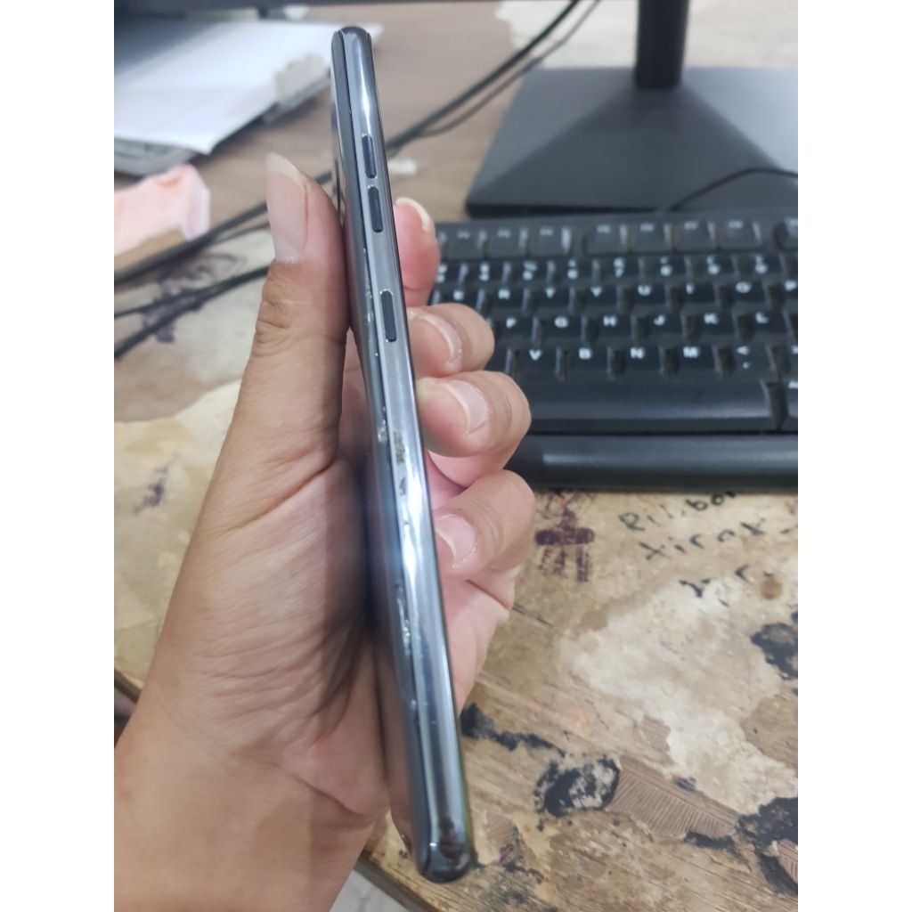 LG V40 ThinQ 6/128gb