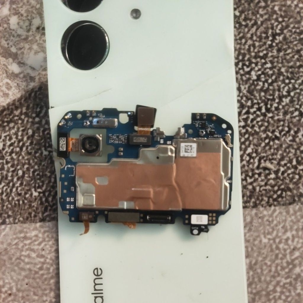 mesin hp realmi 60x ram 4+2/64gb normal