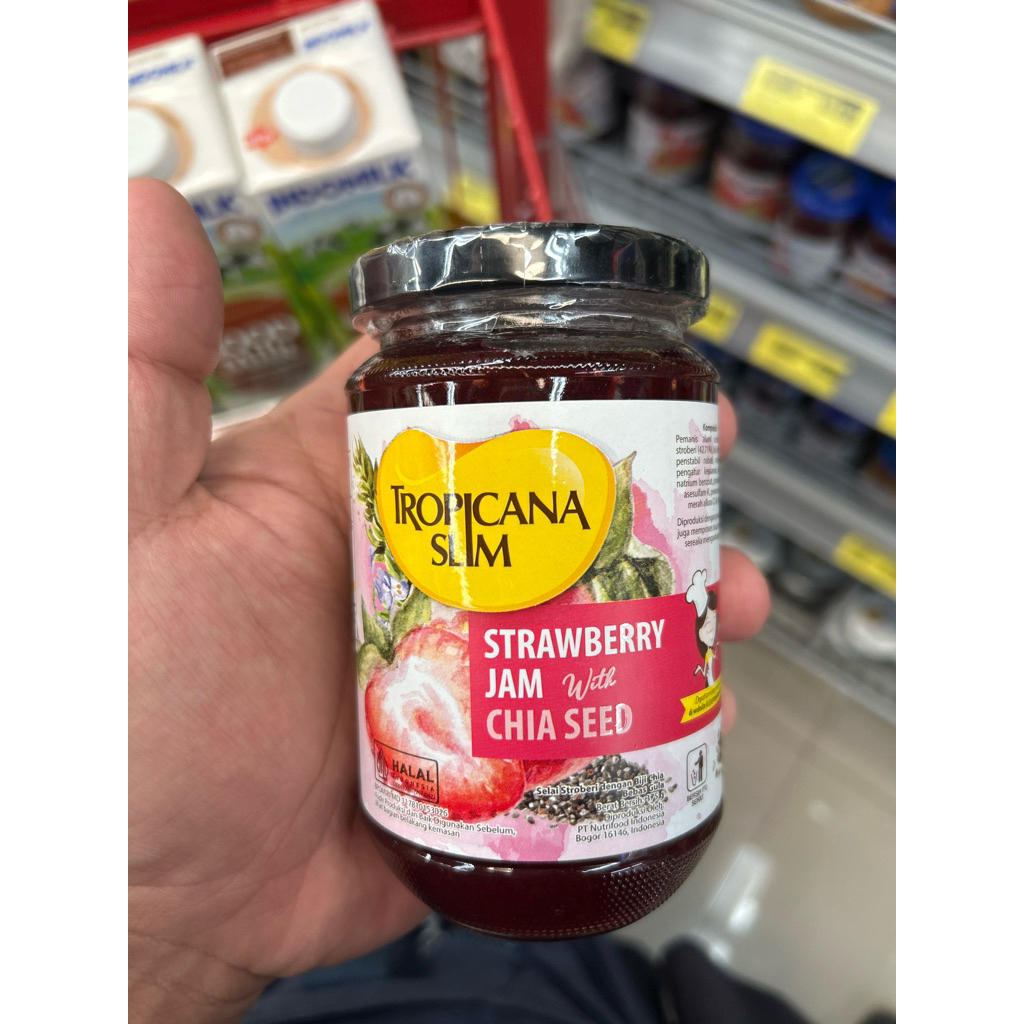 

Tropicana Slim Strawberry Jam chia seed 375