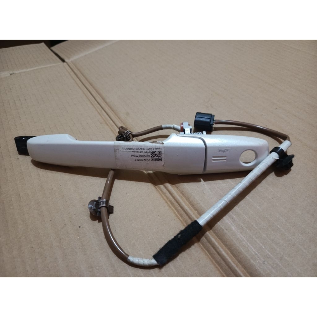 Handle-Hendel-Handel Pintu Luar All New Avanza Original 69220