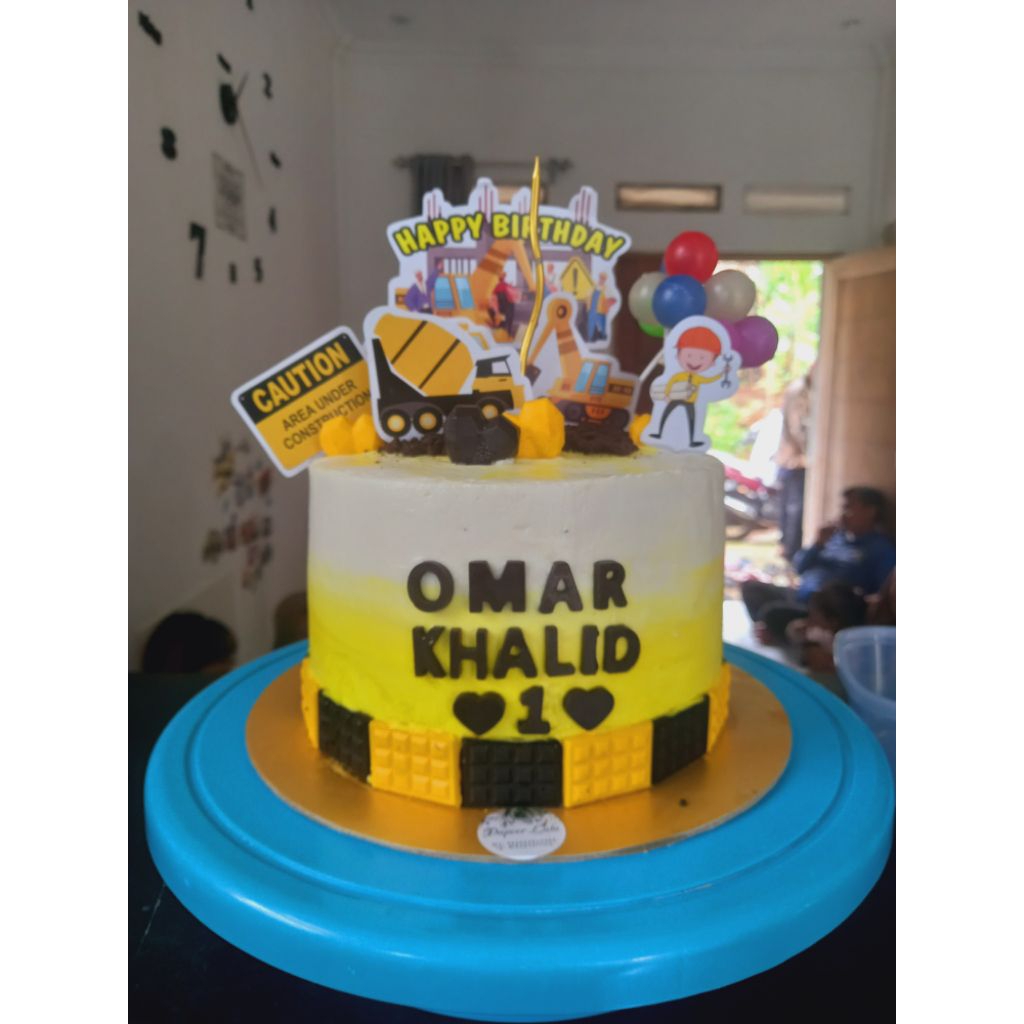 

Birthday Cake Blackforest Cigombong topper cake 20cm