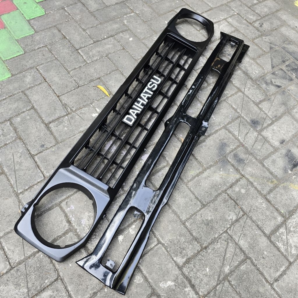 GRILL TAFT BULAT + KUMIS + EMBLEM DAIHATSU