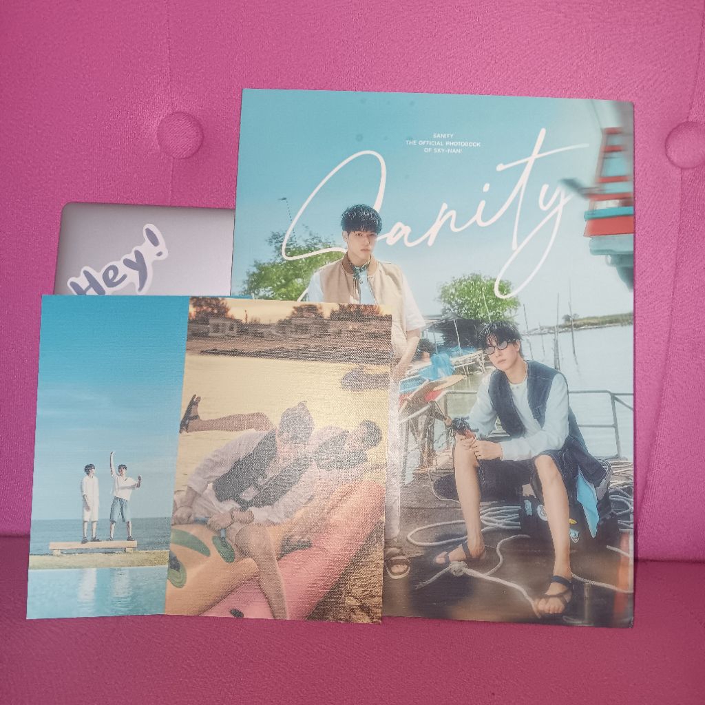 PHOTOBOOK SANITY + 2 POSCA SKYNANI