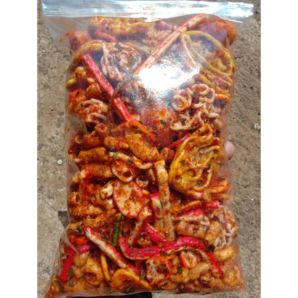

kerupuk seblak pedas gurih sedap campur/mix berat 500gram
