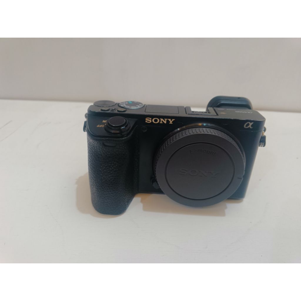Sony a6500 body only bekas lengkap box bonus Lplate