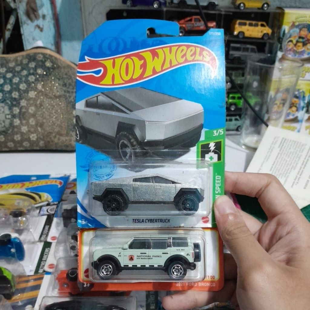 hotwheels pensi 2pcs Achmad Fahmi