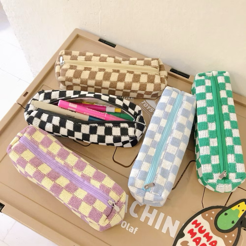 

Tempat Pensil Rajut Kotak Catur Korean Style Tas Kosmetik Unik Lucu Simple