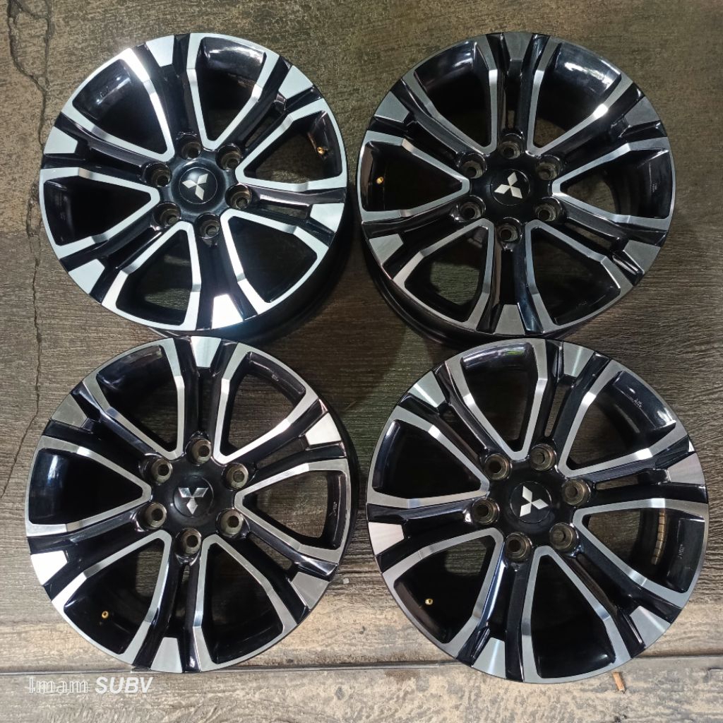 4 Pcs Velg Original Pajero Rockford R18