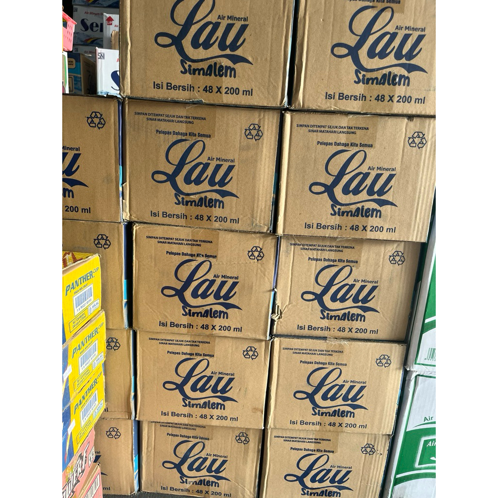 

Air minum LAU 200 ml per karton/dus