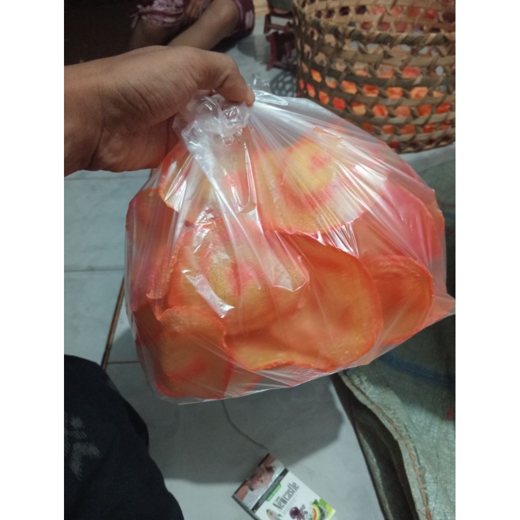 

½kg krupuk sadaria/krupuk singkong madura