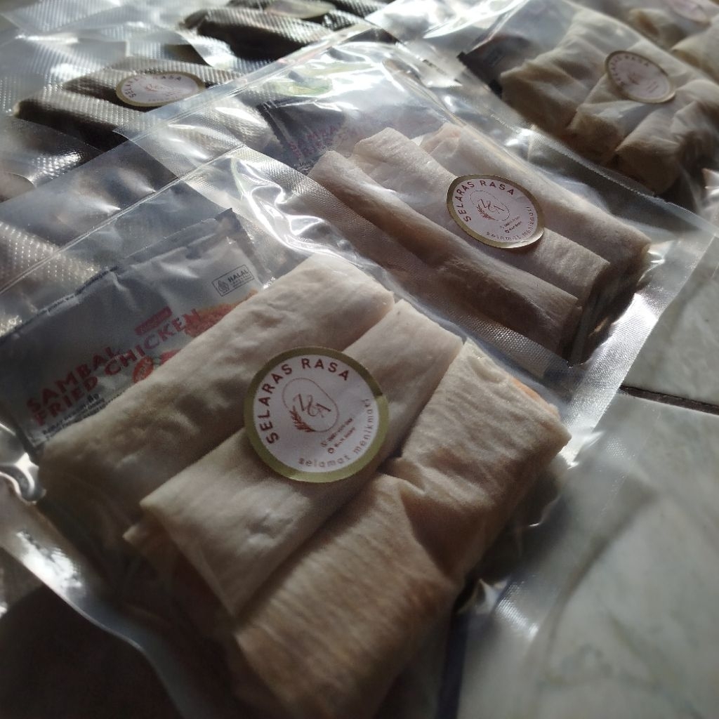 Frozen Lumpia Jebew isi Ayam Suir pedas