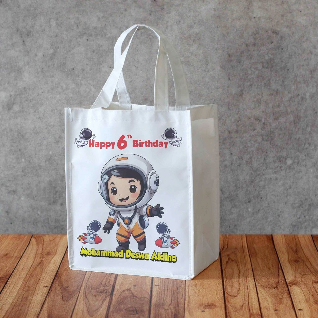 

Mauly Bag Tas Souvenir Ulang Tahun Wedding Custom Nama Potrait