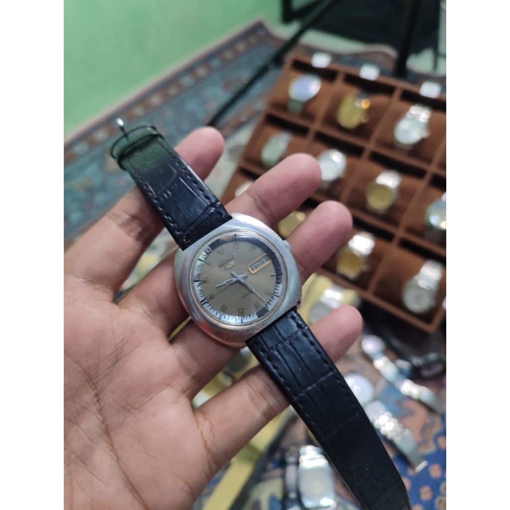 seiko batman cal 7006 rare