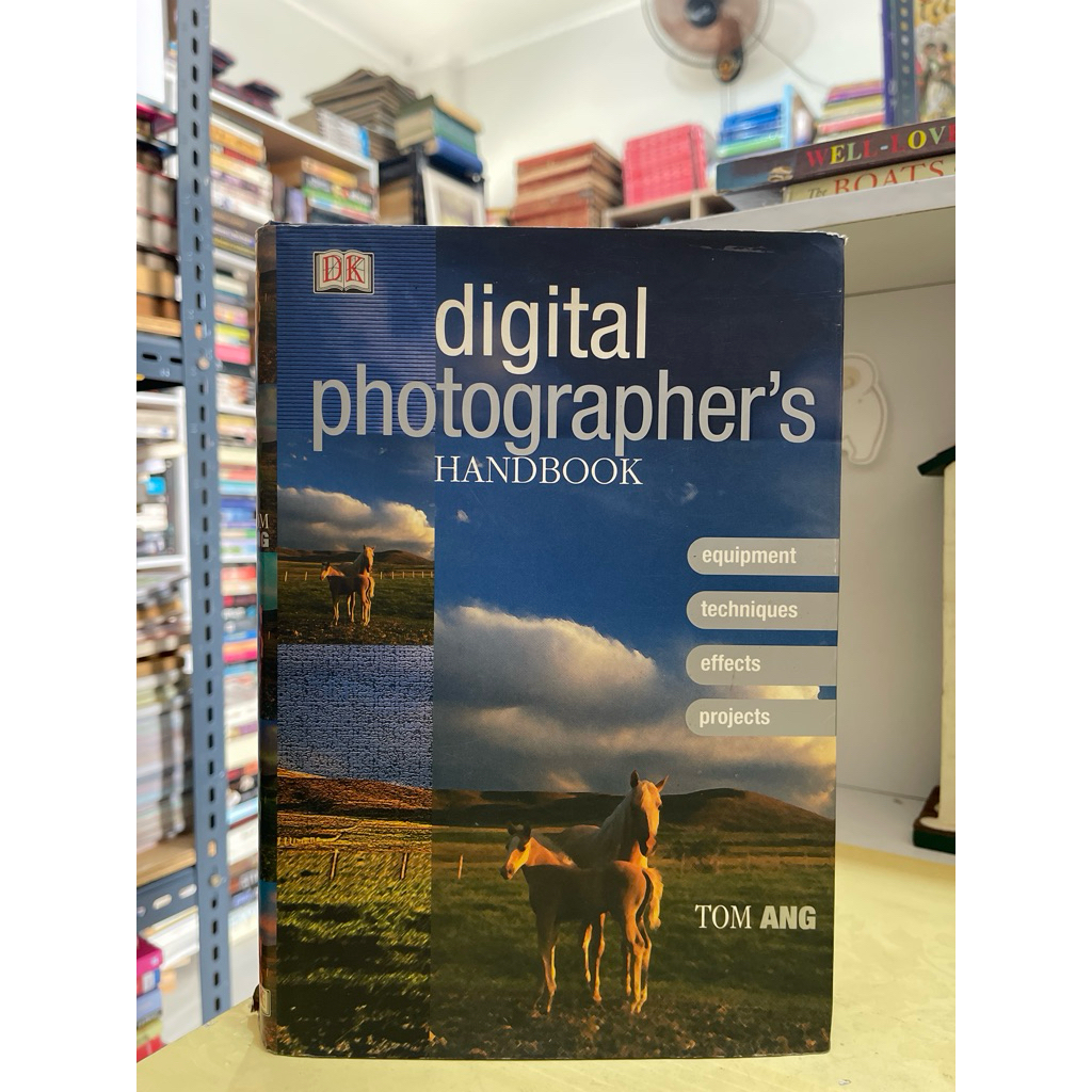 BUKU DIGITAL PHOTOGRAPHERS HANDBOOK BY TOM ANG