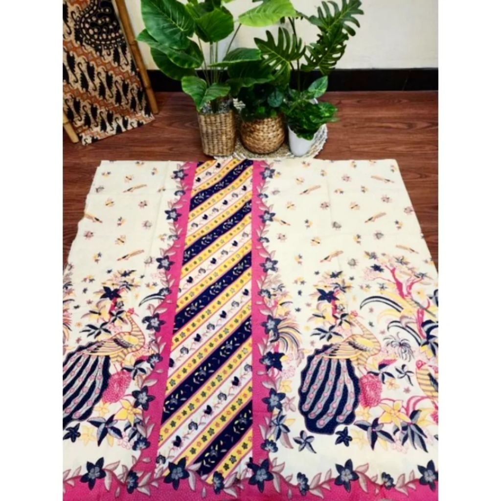 Kain Batik Merak Encim Pink Cream Limited