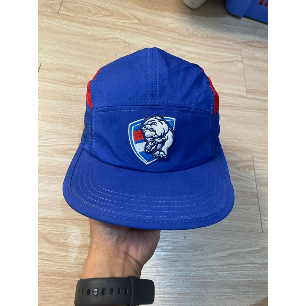 topi 5 panel merk new era