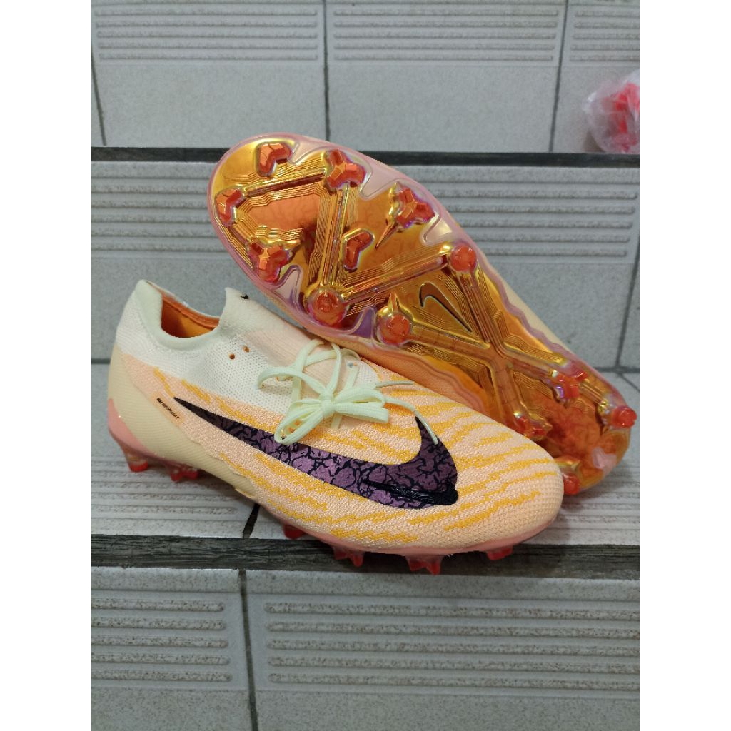 Sepatu Bola Phantom Gx Orange