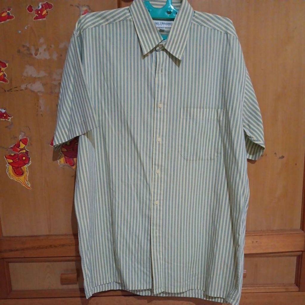 Kemeja Pria VAN HEUSEN