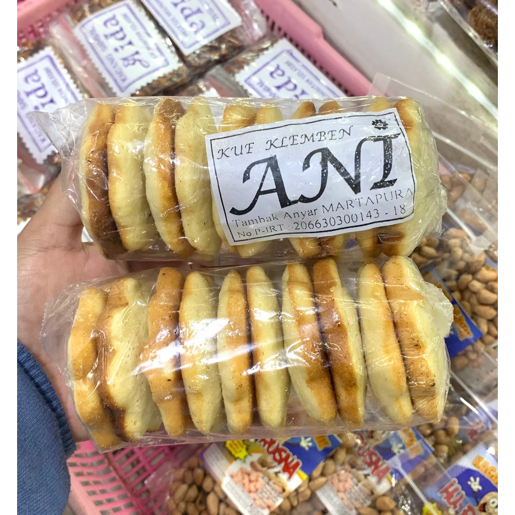 

KUE KELEMBEN “ANI”