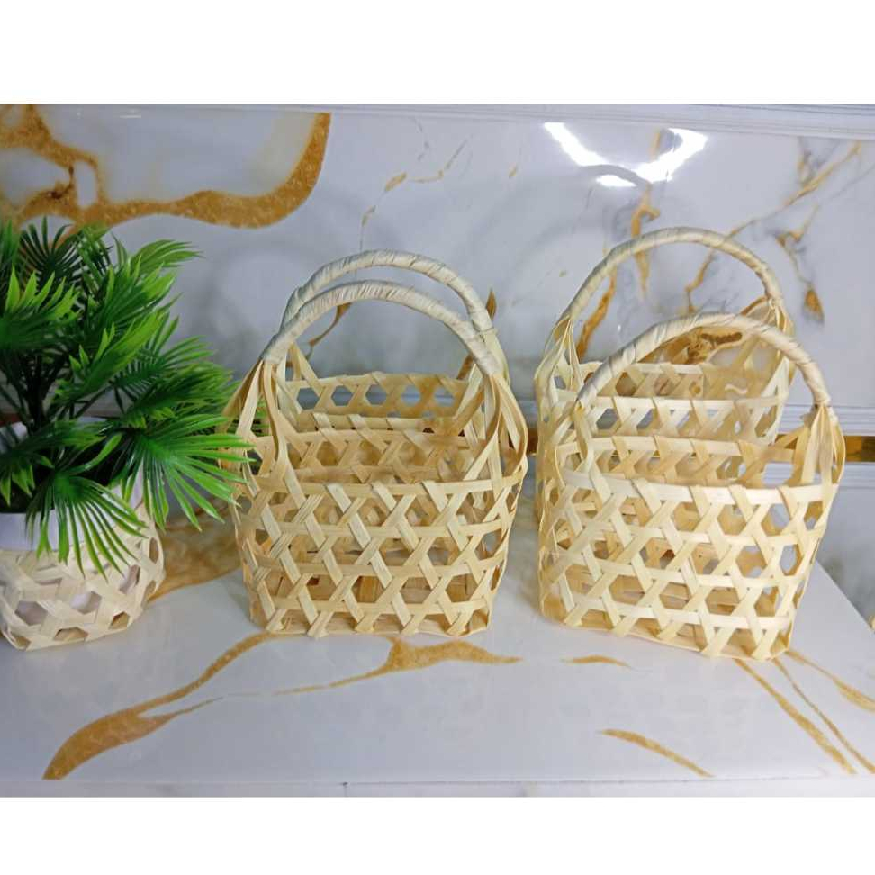 

Tas Anyaman Bambu keranjang mini parcel souvenir 15x8x10 cm