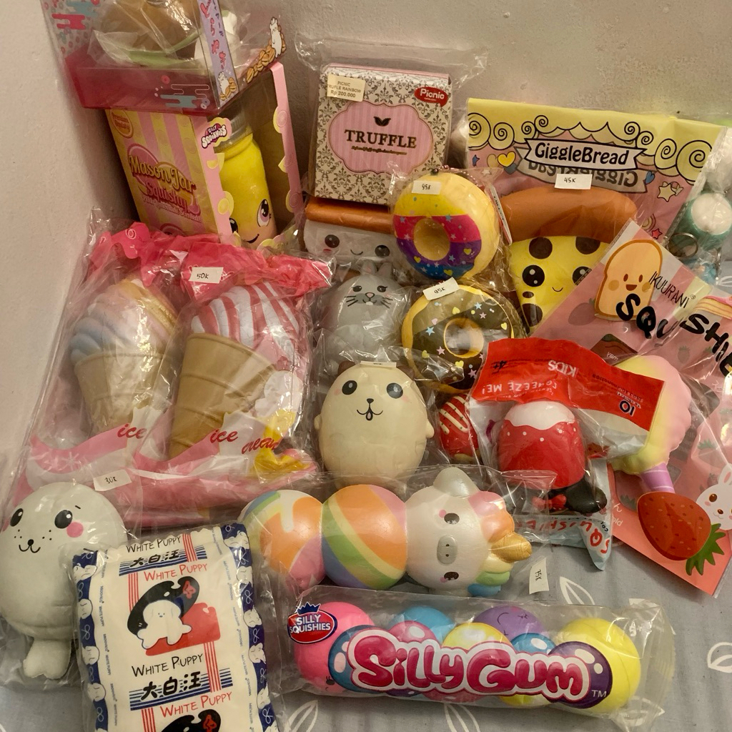 PRELOVED SQUISHY YB SILLY SQUISHIES IBLOOM GIGGLE VLAMPO