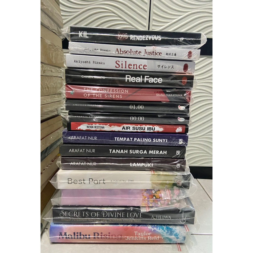 (PRELOVED) Tempat paling sunyi, tanah surga merah, lampuki, best part, 70 mil, secret of divine love