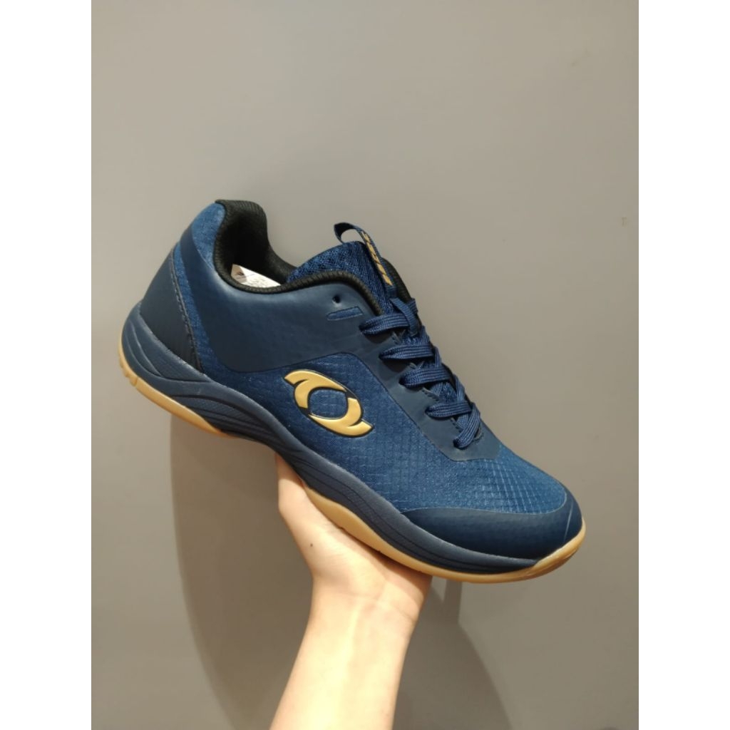 Sepatu Badminton Astec Firecrest Navy Gold Original Keren Cowo Cewe Unisex Murah