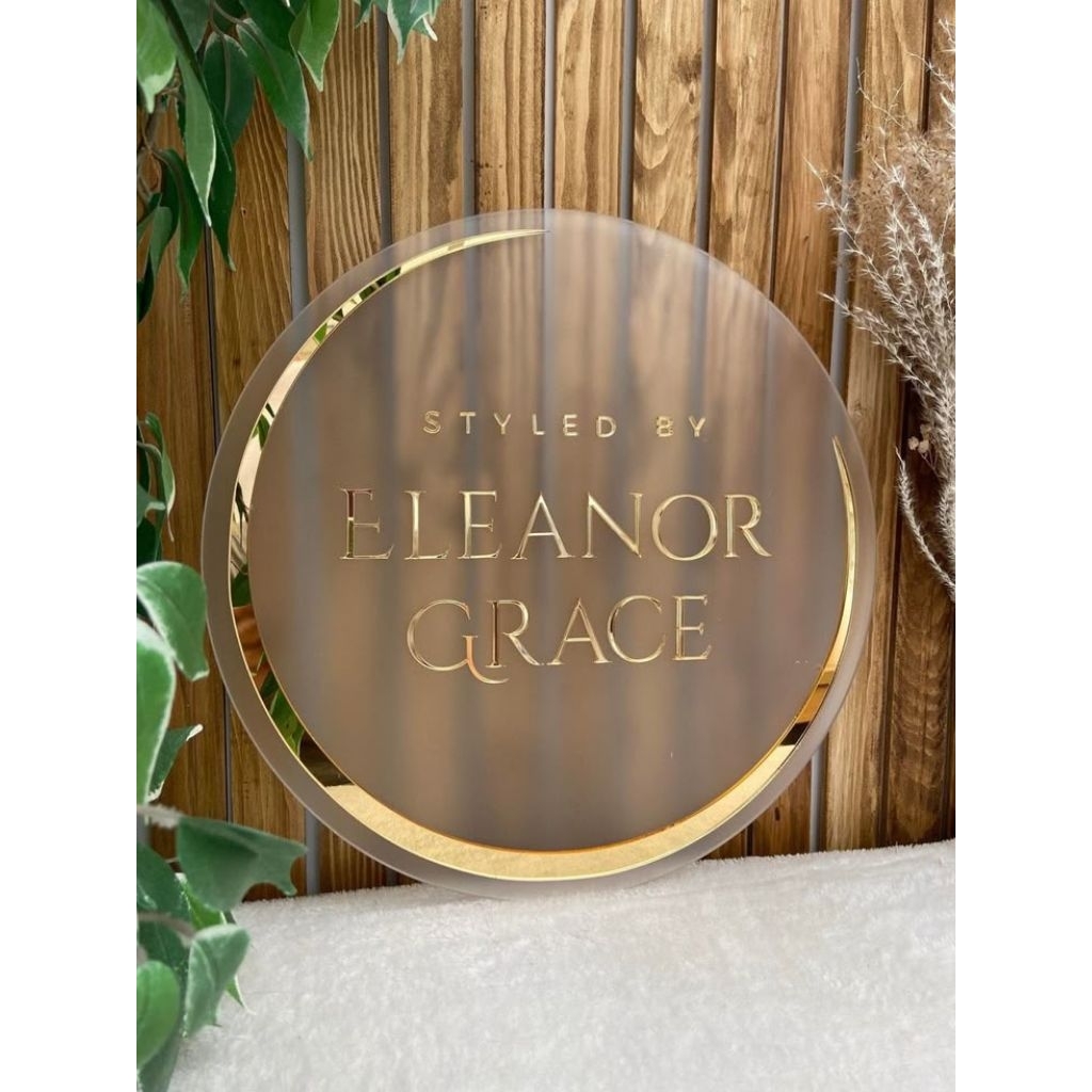 Papan Logo Bisnis Custom|Papan Akrilik Bulat|Papan Nama Dinding Kantor|Papan Nama Dinding Cafe