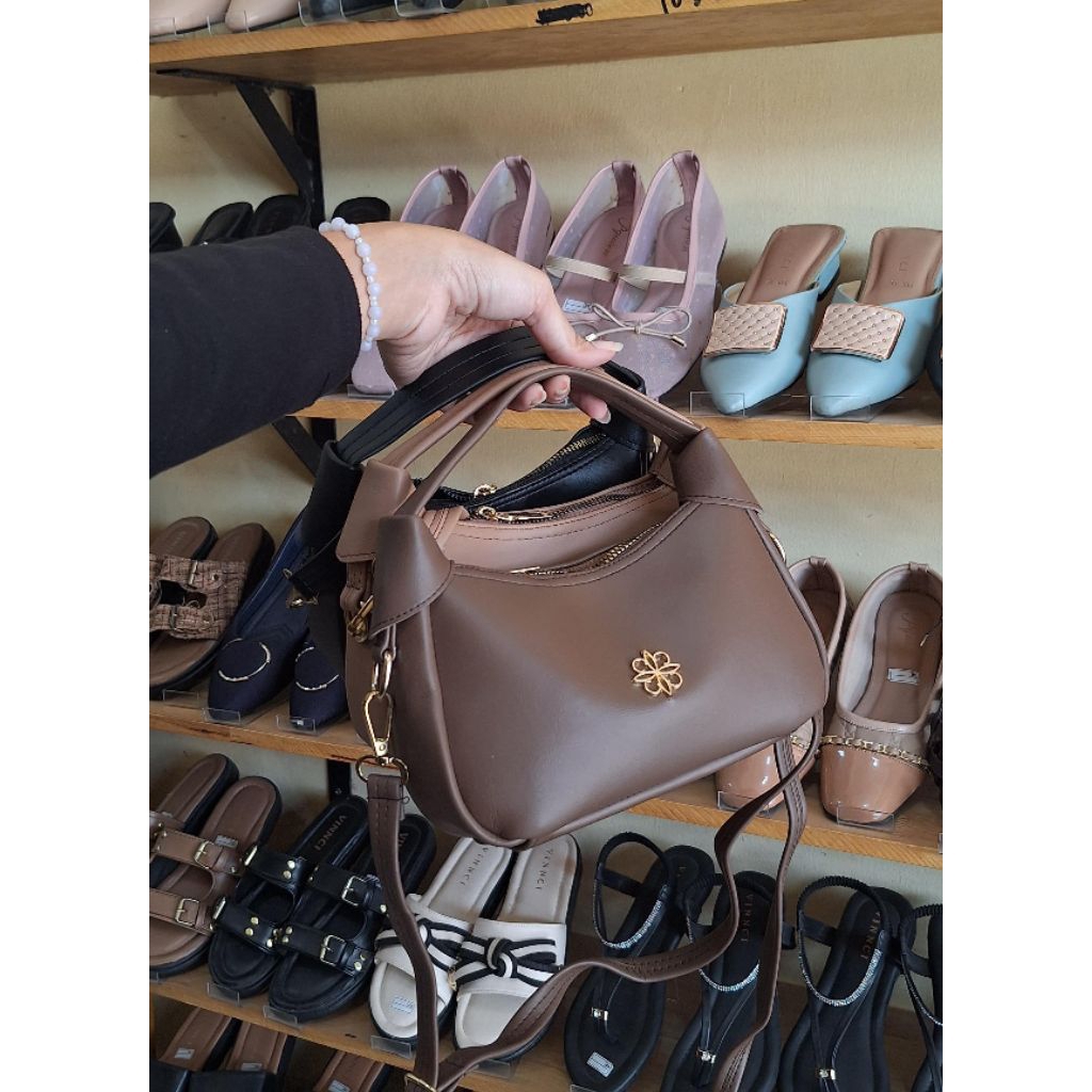 Tas selempang wanita sintetis
